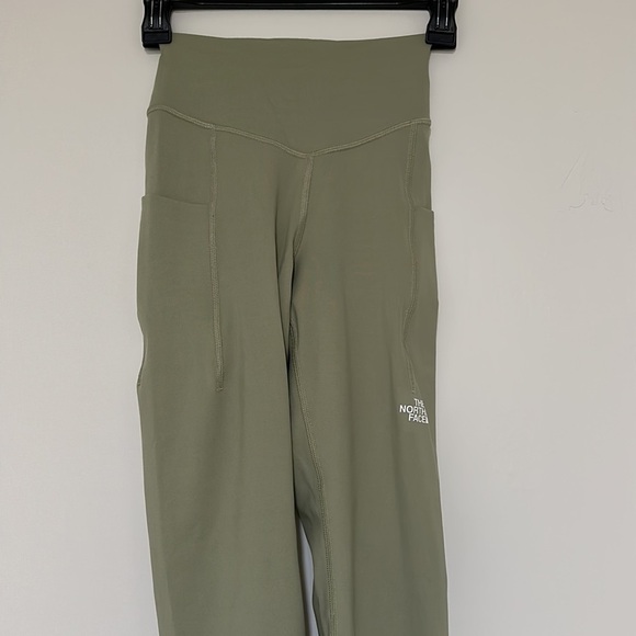 The North Face sage green leggings - Picture 7 of 11